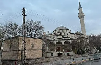 Kedisini Ölünce Bile Yanından Ayırmadı! Konya'daki Türbenin Dünyada Örneği Yok!