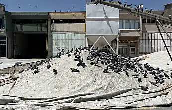 Konya Buğday Pazarı'nın bereketi oldular: Esnaftan örnek davranış!