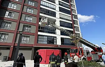 Konya'da 10 katlı binanın çatısına çıktı! Polis saatlerce uğraştı, sonunda olanlar şaşırttı