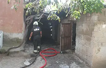 Konya'da 2 mahalleyi alevler sardı!