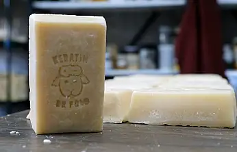 Konya'da 20 yıllık çalışmayla koyun yününden keratinli sabun üretildi!