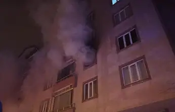 Konya'da 5 katlı binada can pazarı! 6 kişi dumandan etkilendi