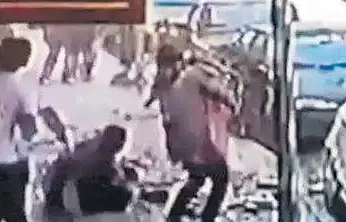 Konya'da beton faciası! 7 yaşındaki çocuk felç kaldı