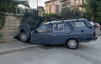 Konya'da ehliyetsiz sürücü trafiği birbirine kattı! Çok sayıda yararlı var