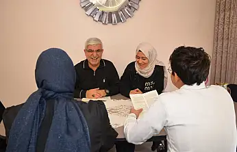 Konya'da evlat hasretini koruyucu ailelikle dindirdiler!