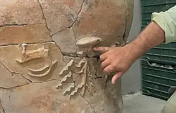 Konya'da ezber bozan keşif: Ritüel küpü bölge tarihine ışık tutacak!