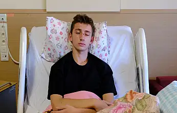 Konya'da fener alayında dehşet! Torpil gencin gözüne isabet etti!