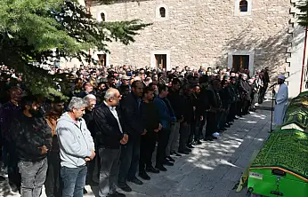 Konya'da hüzünlü veda: Kazada ölen 4 kişi toprağa verildi!