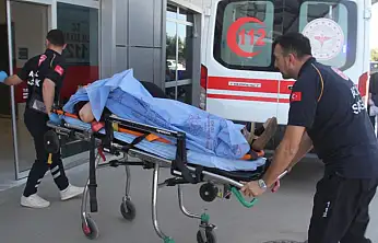 Konya'da iki otomobil birbirine girdi! Çok sayıda yaralı var...