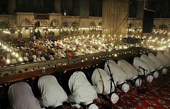 Konya'da manevi ziyafet: Enderun Usulü Teravih hangi camide kılınacak?