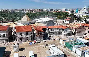 Konya'da Mevlana Türbesi'nin çevresi değişiyor!