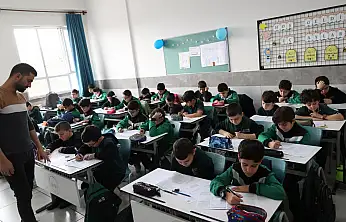Konya'da öğrenciler bilgilerini 'Medeniyet Okulu' sınavlarıyla test ediyor