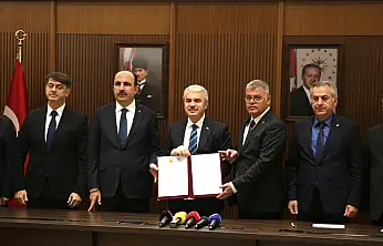 Konya'da önemli protokol anlaşması! Okullarda çocuklara Konyaspor sevgisi aşılanacak
