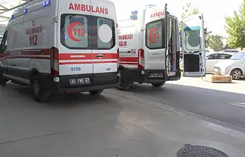 Konya'da taksi dehşeti! Karşıya geçmek isteyen anne ve kızına çarptı!