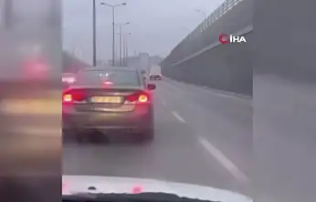 Konya'da trafikte dehşet anları! Minibüs sürücüsü ölümü hiçe saydı!