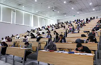 Konya'da TYT provası: 5 bin aday Karatay'da ter döktü!