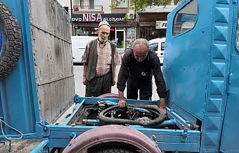Konya'da yılların yükünü çeken üç tekerlekliler ustasının elinde hayat buluyor!