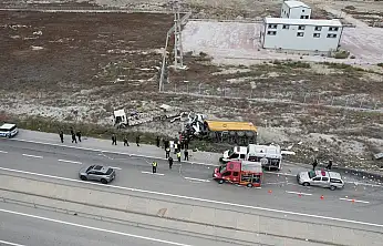 Konya'da yürekler yandı: Tırın kamyona çarptığı kazada 1 ölü, 1 yaralı…