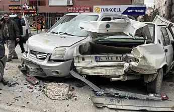 Konya'da zincirleme kaza! Kamyonet, 7 aracı biçti!