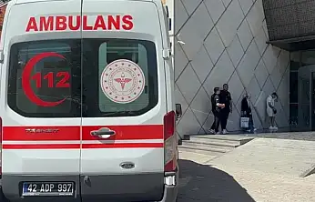 Konya'daki AVM'de kan aktı! Restoran katında bıçaklı hesaplaşma!