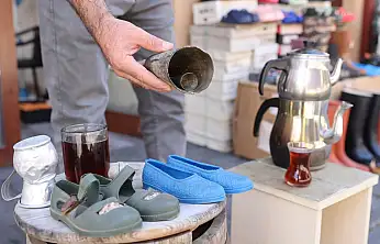 Konya'daki bu çarşıda merakın bedeli bir bardak çay!