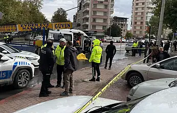 Konya'daki kazada karşıya geçmeye çalışan kadın öldü!