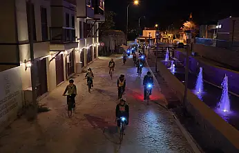 Konya gece sürüşüyle pedallıyor! Tarihi atmosferde muhteşem yolculuk