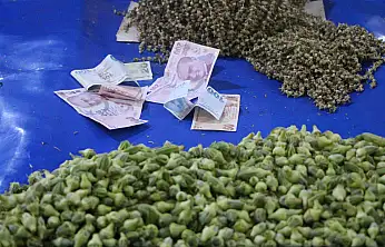 Konya'nın olmazsa olmazı pazarda gramla satılıyor!