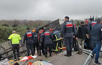 Konya'ya iki ateş birden düştü! Korkunç kazada ölen anne kızın cenazeleri getirildi