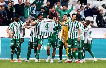 Konyaspor'da galibiyetin yankıları sürüyor! Kaptan Adil maç öncesi konuşma yapmış! İşte o anlar