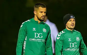 Konyaspor'da üç futbolcu bireysel çalışıyor