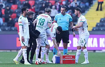 Konyaspor, Gaziantep'te doğrandı! Göz göre göre 4 kırmızı kart çıkmadı!