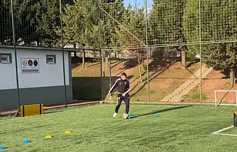 Konyaspor'un genç yatırımı antrenmanlarını tek başına sürdürüyor!