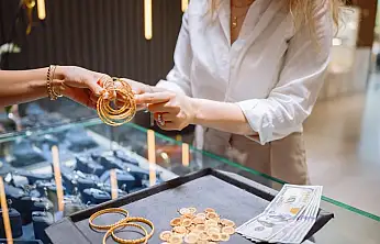 Kuyumcularda nakit devri kapanıyor: Altına bandrol sistemi geliyor!