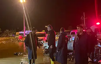 Şiddetli yağış o illeri vurdu: Yarın okullar tatil mi? 15 Ekim ders var mı?