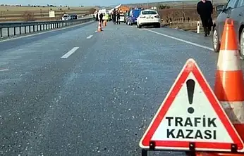 Son dakika: Konya'da can pazarı! Hafif ticari araç ile otomobil feci çarpıştı!