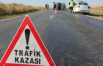 Son dakika! Konya yolunda otobüs ve otomobil çarpıştı: 1 ölü, 12 yaralı!