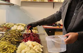 Turşu sezonu başladı! Bu yıl 85 çeşit tezgâhlarda yerini aldı