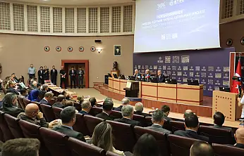 Üniversitelere 'İşletmede Eğitim' modeli geliyor! Konya'da listede...