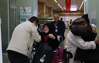 'Vefa Umresi'nin' Üçüncü Kafilesi Konya'ya Döndü! Başvurular Devam Ediyor