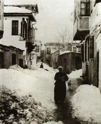 Konya'da bir gecede 67 kişi donarak öldü!