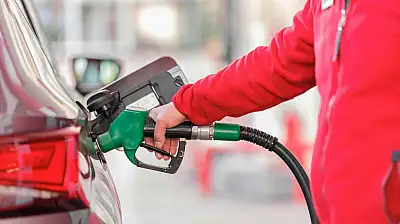 Deposu boş olanlar dikkat! Motorine gece yarısı büyük zam