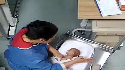 Hemşire 5 günlük bebeği işkenceyle engelli bıraktı!