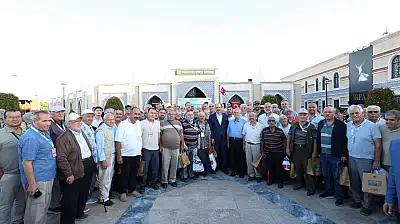 Konya'da emeklilere ücretsiz gezi! 'İyi ki sizlere hizmet ediyoruz'