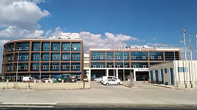 Konya'da hastanede dehşet anları! Görevliyi acımasızca dövdü!
