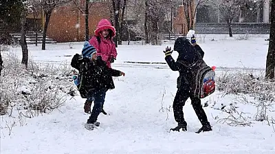 Konya'da okullar peş peşe tatil oluyor! Hangi ilçelere kar tatili geldi?