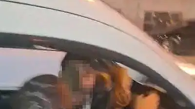 Konya'da skandal görüntüler! Önce araçtan vurdu, sonra inip yumrukladı