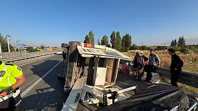Konya'da tarım işçilerini taşıyan minibüs devrildi: 2'si ağır 14 yaralı!