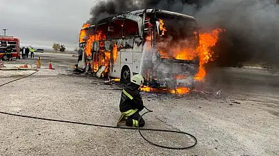 Konya'da yolcu otobüsünde dehşet anları! Seyir halinde alev topuna döndü!