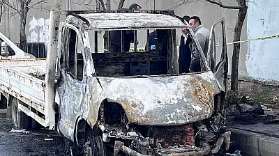 Konyalı evsiz adam kamyonette yanarak can verdi!